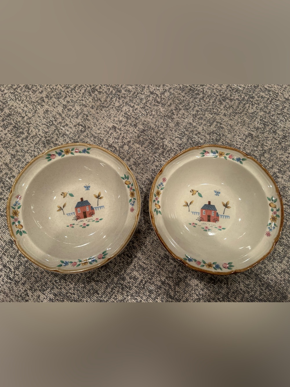 Pair of vintage Heartland pattern bowls by International China